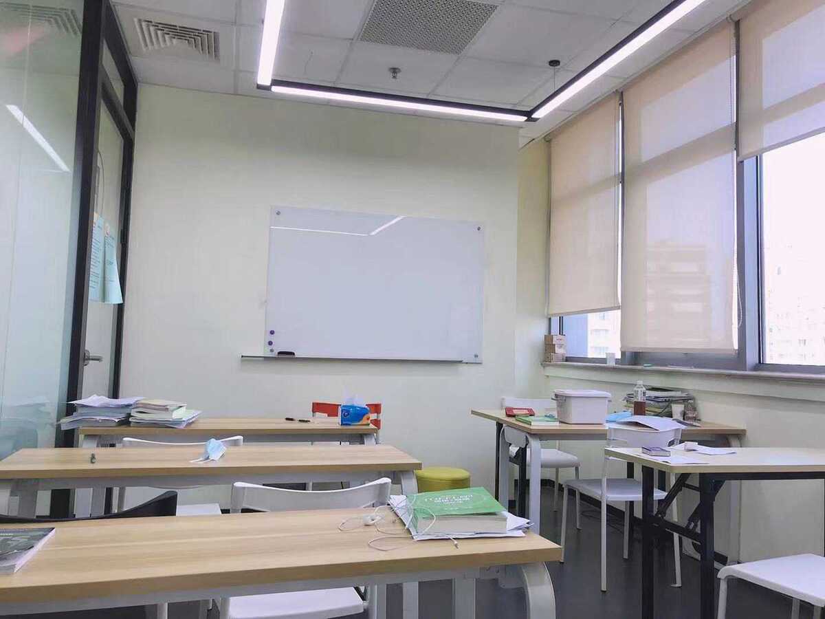 上海犀牛国际教育Alevel脱产课程怎么样？学制与服务优势解析